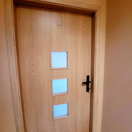 Tanie Spanie Przy Targach Poznanskich - Zameldowanie Bezobslugowe- Homestay szállás