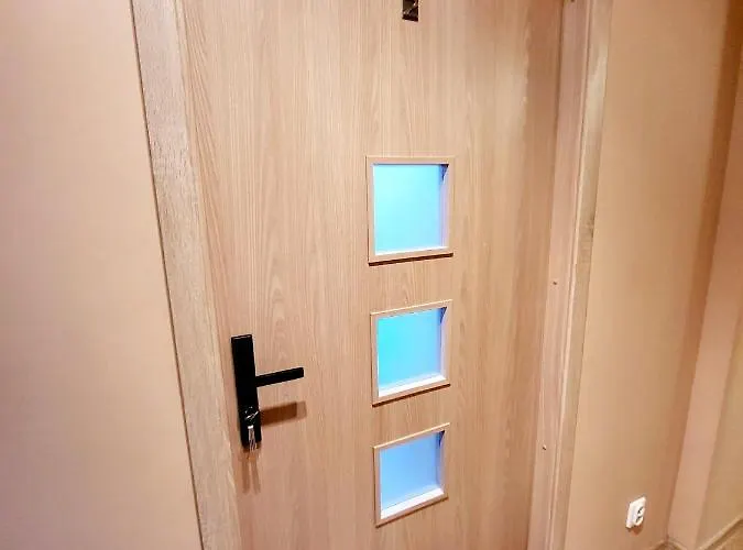 Tanie Spanie Przy Targach Poznanskich - Zameldowanie Bezobslugowe- 홈스테이 포즈난