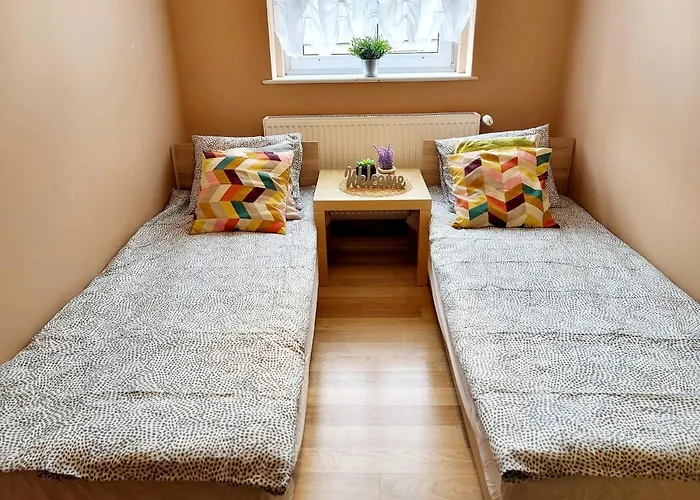 Tanie Spanie Przy Targach Poznanskich - Zameldowanie Bezobslugowe- 포즈난