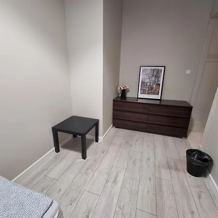 Tanie Spanie Przy Targach Poznanskich - Zameldowanie Bezobslugowe- * Πόζναν