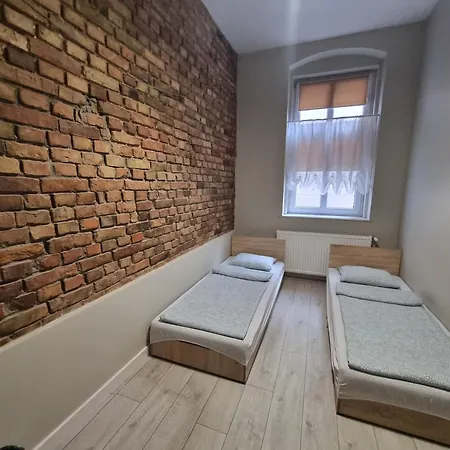 Tanie Spanie Przy Targach Poznańskich - Zameldowanie Bezobsługowe- * Poznań