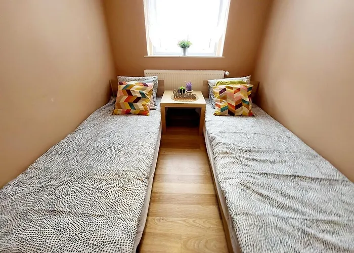 Tanie Spanie Przy Targach Poznanskich - Zameldowanie Bezobslugowe- Познань