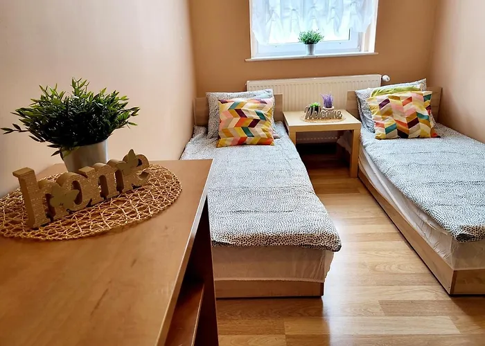 Tanie Spanie Przy Targach Poznanskich - Zameldowanie Bezobslugowe- *