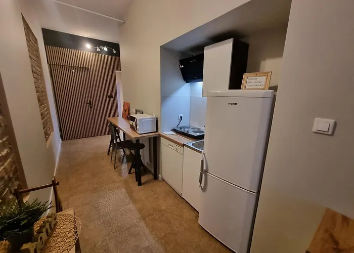 Tanie Spanie Przy Targach Poznanskich - Zameldowanie Bezobslugowe- Pansiyon